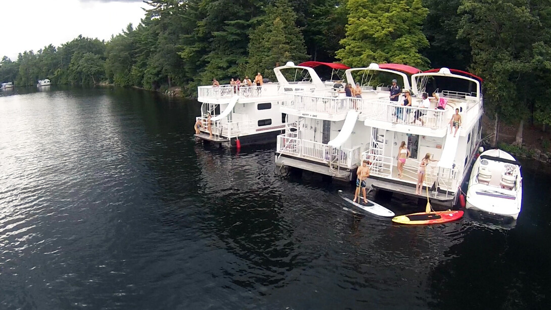 Trent Severn Waterway Houseboat Rentals with Happy Days Houseboats